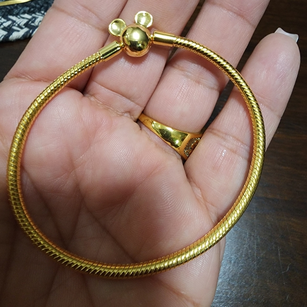 Mickey DISNEY Bracelet Size 19
